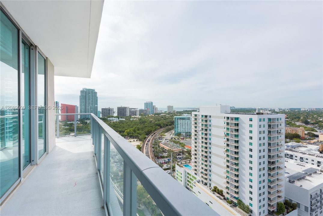 For Rent: $4,200 (2 beds, 2 baths, 1099 Square Feet)