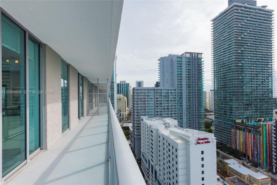 For Rent: $4,200 (2 beds, 2 baths, 1099 Square Feet)