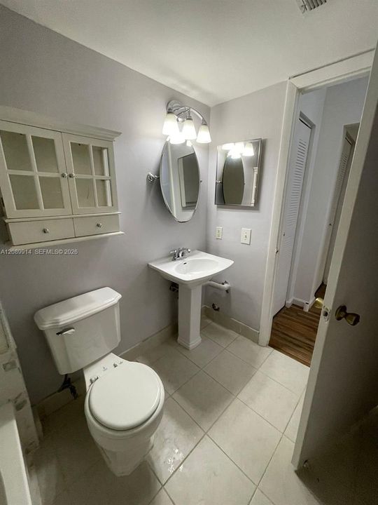 For Sale: $174,900 (1 beds, 1 baths, 754 Square Feet)