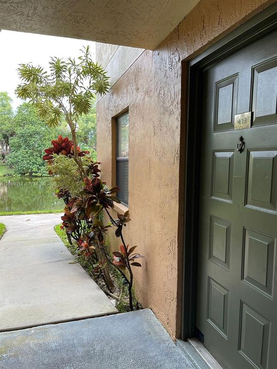 For Sale: $174,900 (1 beds, 1 baths, 754 Square Feet)