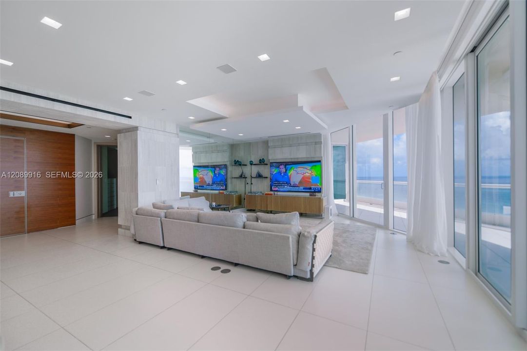 For Sale: $5,450,000 (4 beds, 6 baths, 3735 Square Feet)