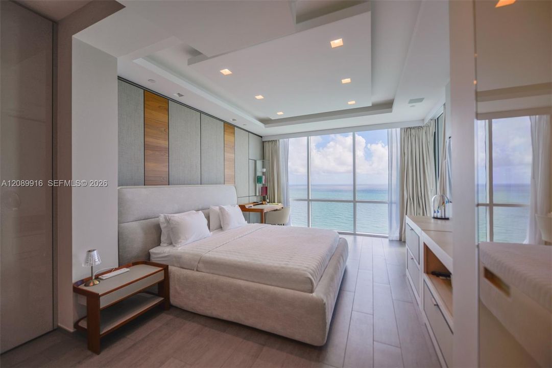 For Sale: $5,450,000 (4 beds, 6 baths, 3735 Square Feet)