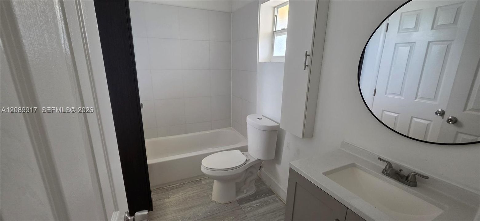 For Rent: $1,800 (1 beds, 1 baths, 800 Square Feet)