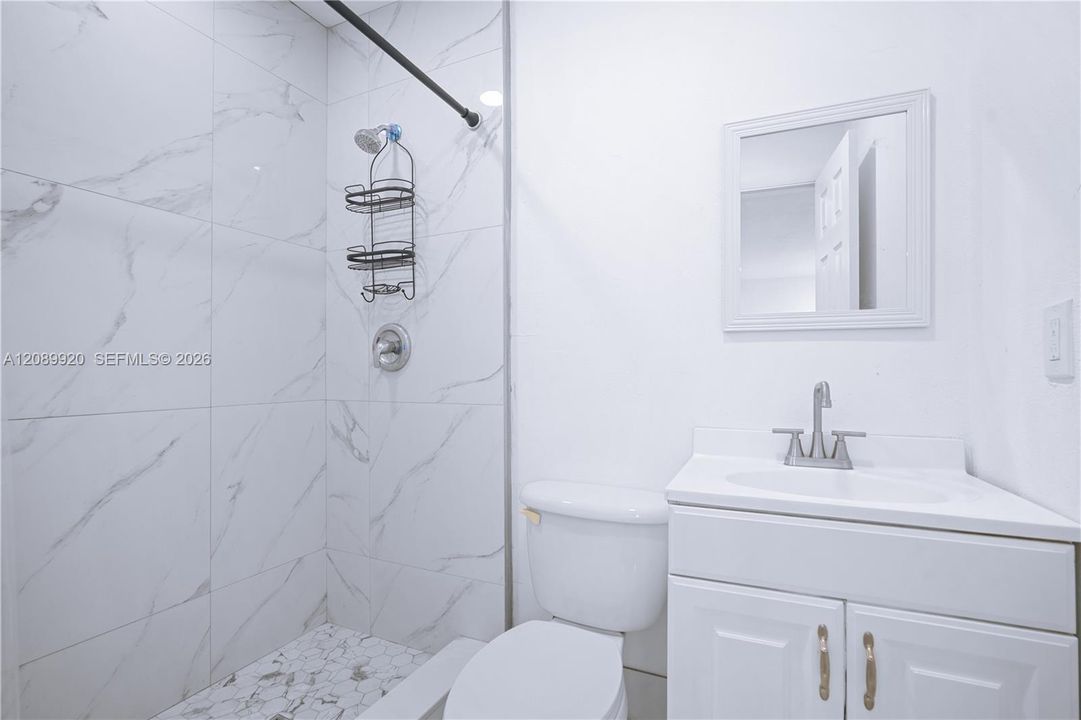 En Renta: $1,099 (0 camas, 1 baños, 803 Pies cuadrados)