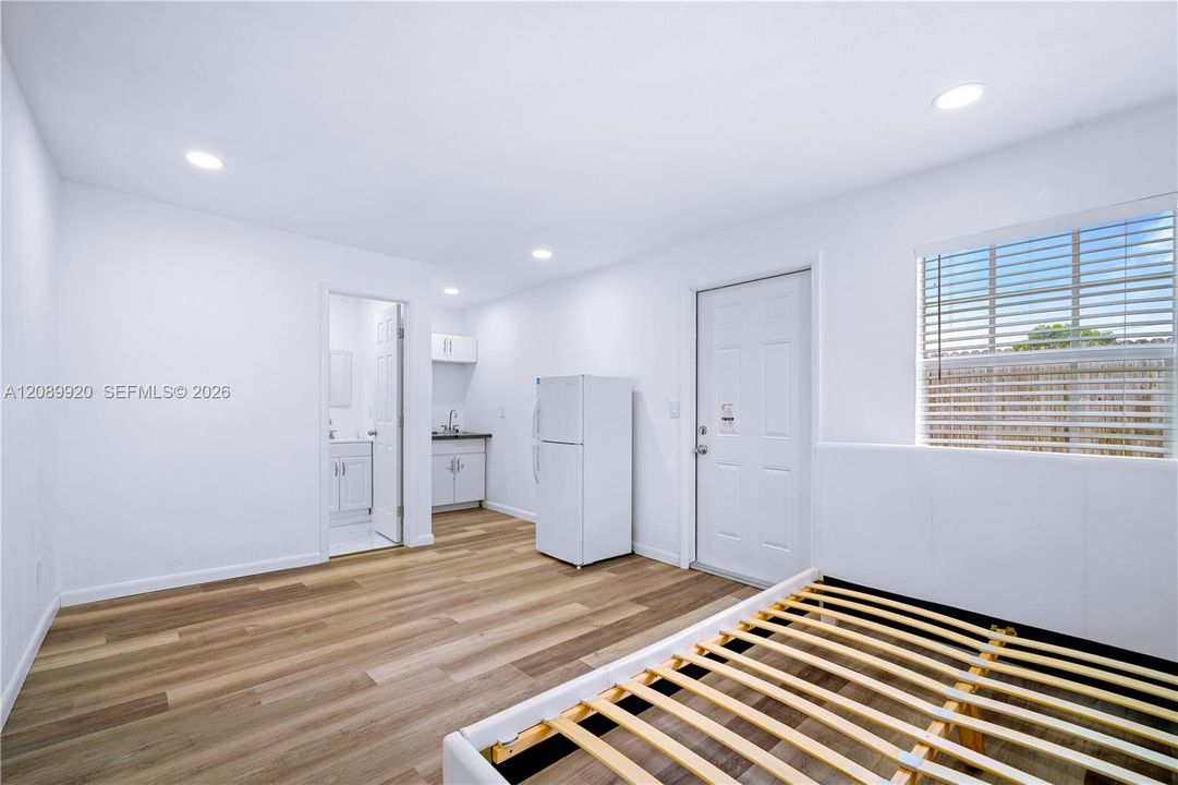 En Renta: $1,099 (0 camas, 1 baños, 803 Pies cuadrados)