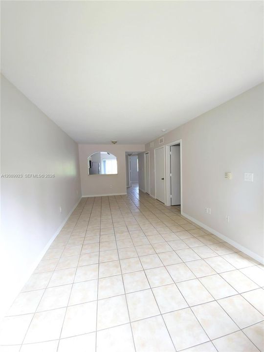 For Sale: $239,900 (2 beds, 2 baths, 920 Square Feet)