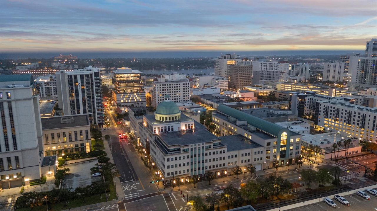44_wpb + government building