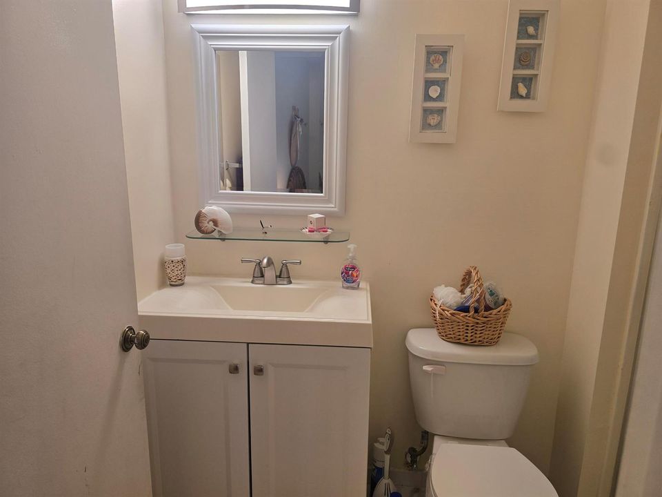 GUEST BATH