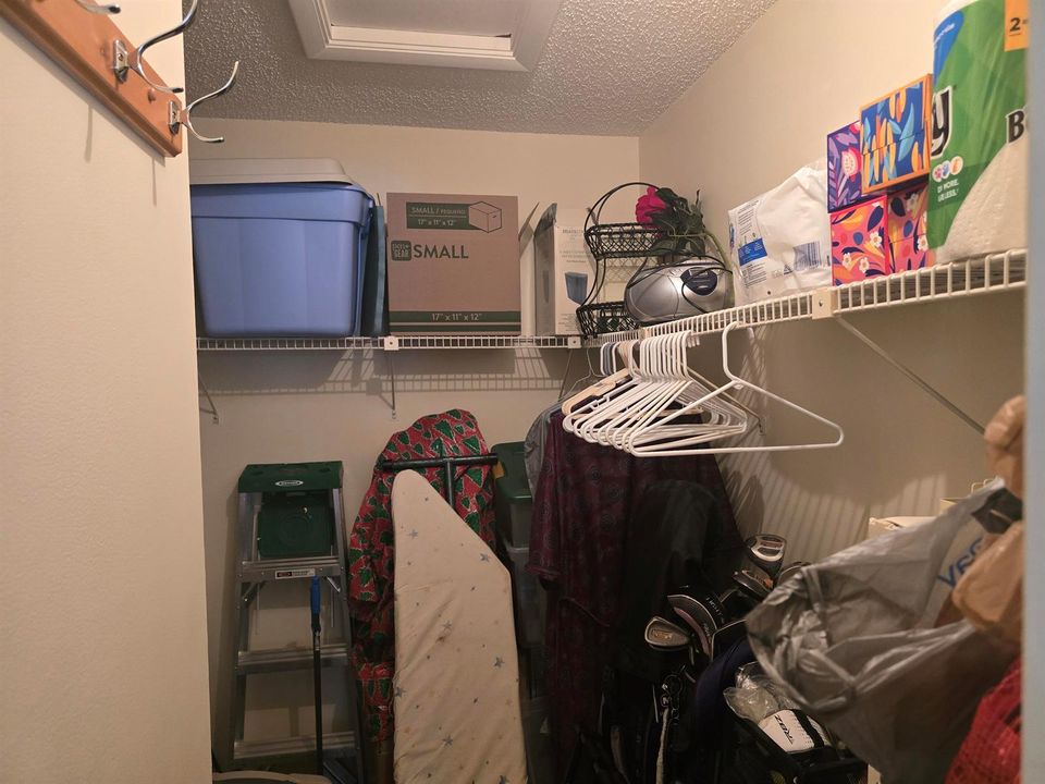 MASTER CLOSET