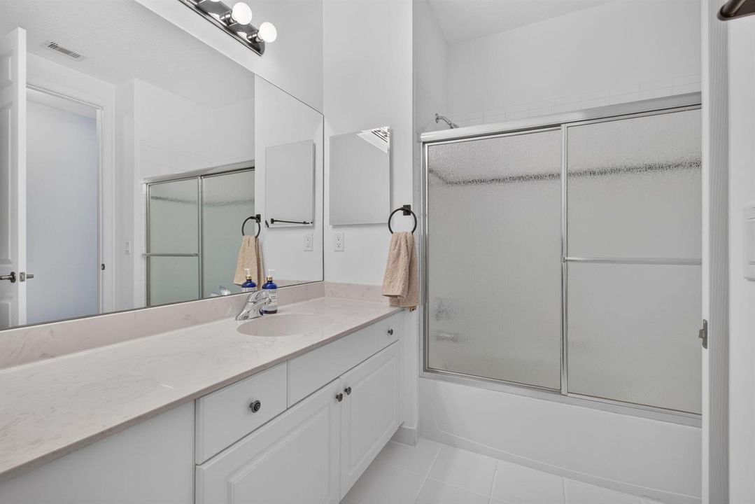 2nd Bathroom
