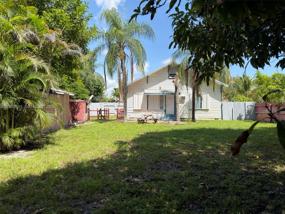 For Sale: $520,000 (3 beds, 2 baths, 2370 Square Feet)