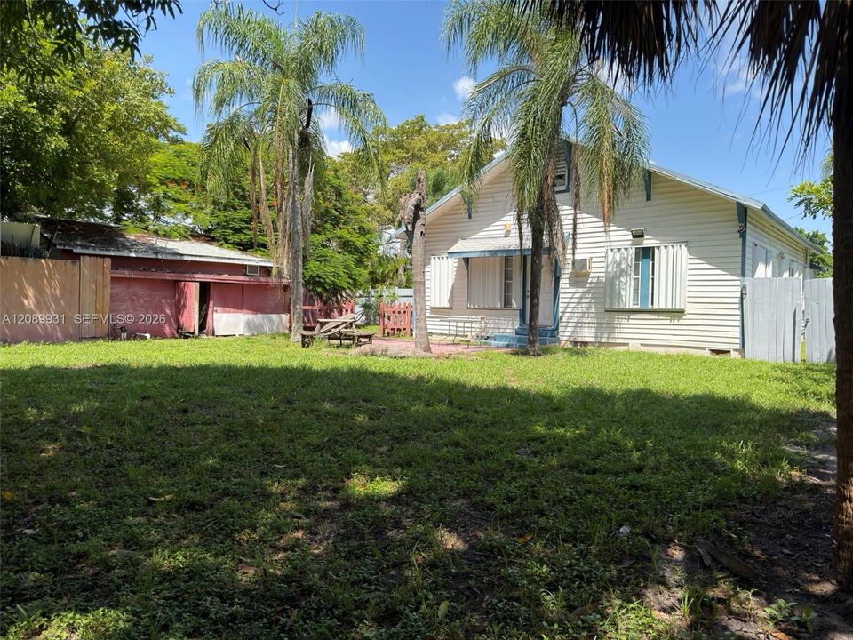 For Sale: $520,000 (3 beds, 2 baths, 2370 Square Feet)