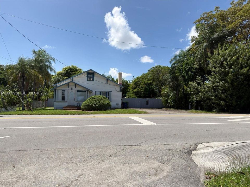 For Sale: $520,000 (3 beds, 2 baths, 2370 Square Feet)