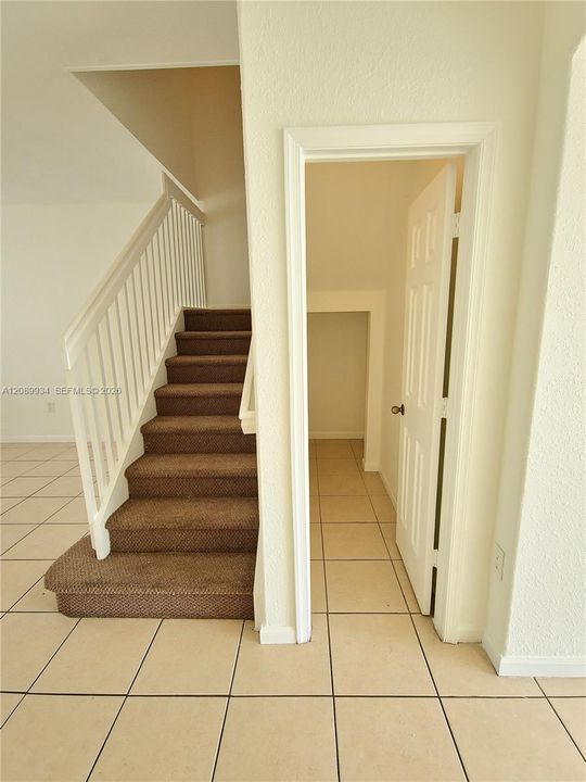 En Venta: $259,900 (3 camas, 2 baños, 1302 Pies cuadrados)