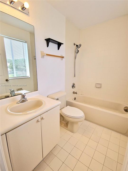 En Venta: $259,900 (3 camas, 2 baños, 1302 Pies cuadrados)