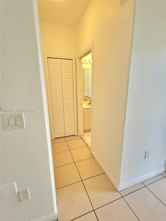 En Venta: $259,900 (3 camas, 2 baños, 1302 Pies cuadrados)