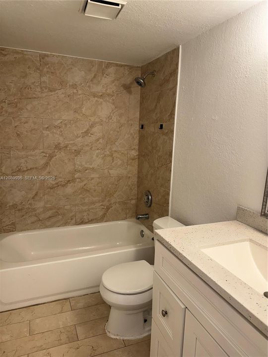 В аренду: $1,850 (2 спален, 1 ванн, 830 Квадратных фут)