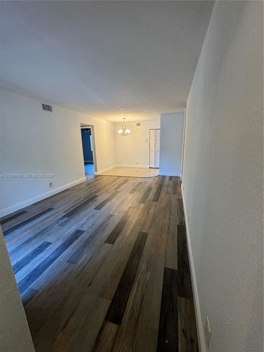 В аренду: $1,850 (2 спален, 1 ванн, 830 Квадратных фут)