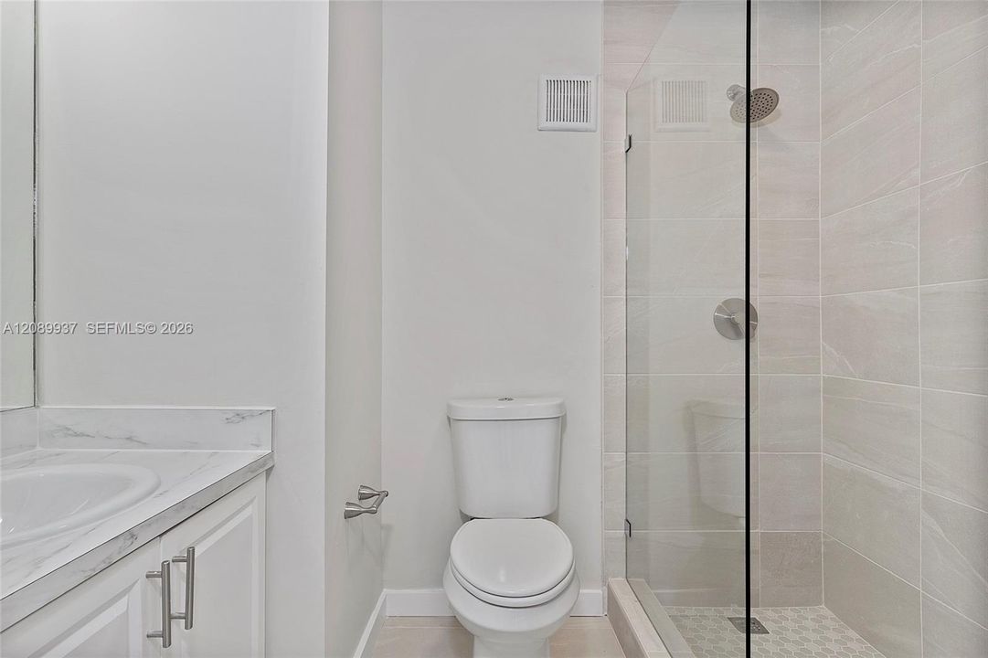 В аренду: $3,650 (3 спален, 2 ванн, 1580 Квадратных фут)