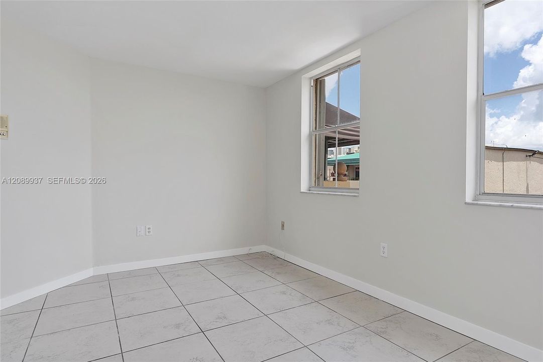 В аренду: $3,650 (3 спален, 2 ванн, 1580 Квадратных фут)