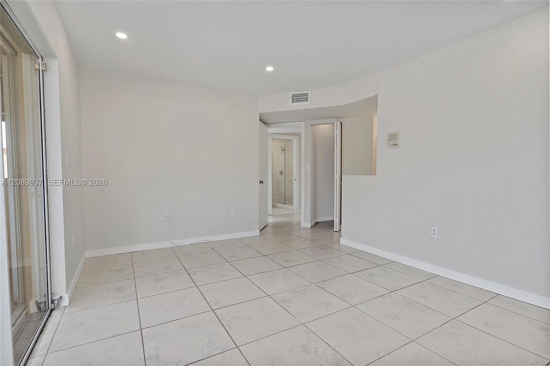 В аренду: $3,650 (3 спален, 2 ванн, 1580 Квадратных фут)