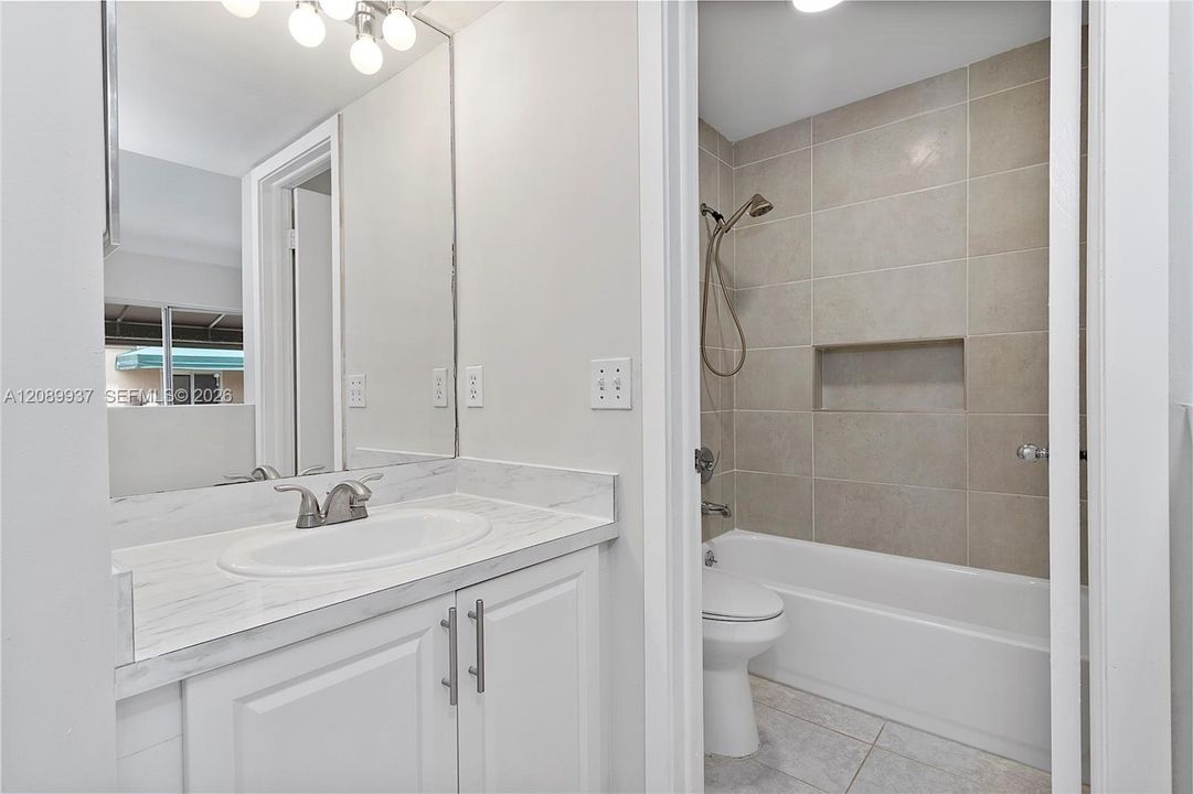 В аренду: $3,650 (3 спален, 2 ванн, 1580 Квадратных фут)
