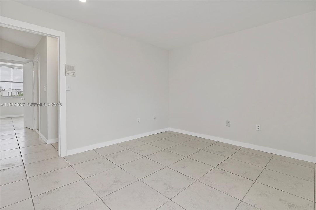 В аренду: $3,650 (3 спален, 2 ванн, 1580 Квадратных фут)