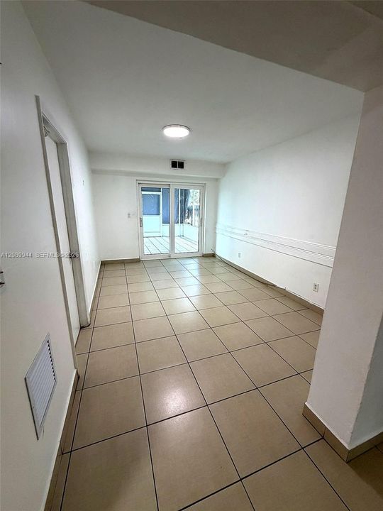 В аренду: $2,350 (2 спален, 1 ванн, 1400 Квадратных фут)