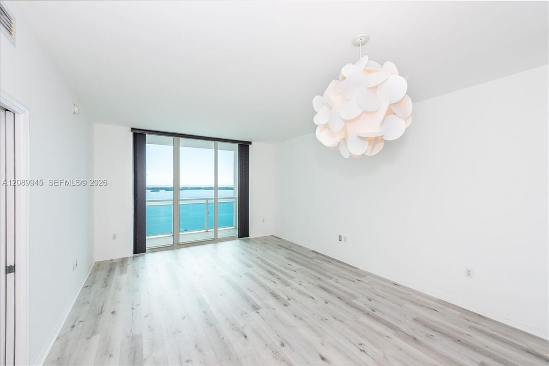 В аренду: $3,400 (1 спален, 1 ванн, 702 Квадратных фут)