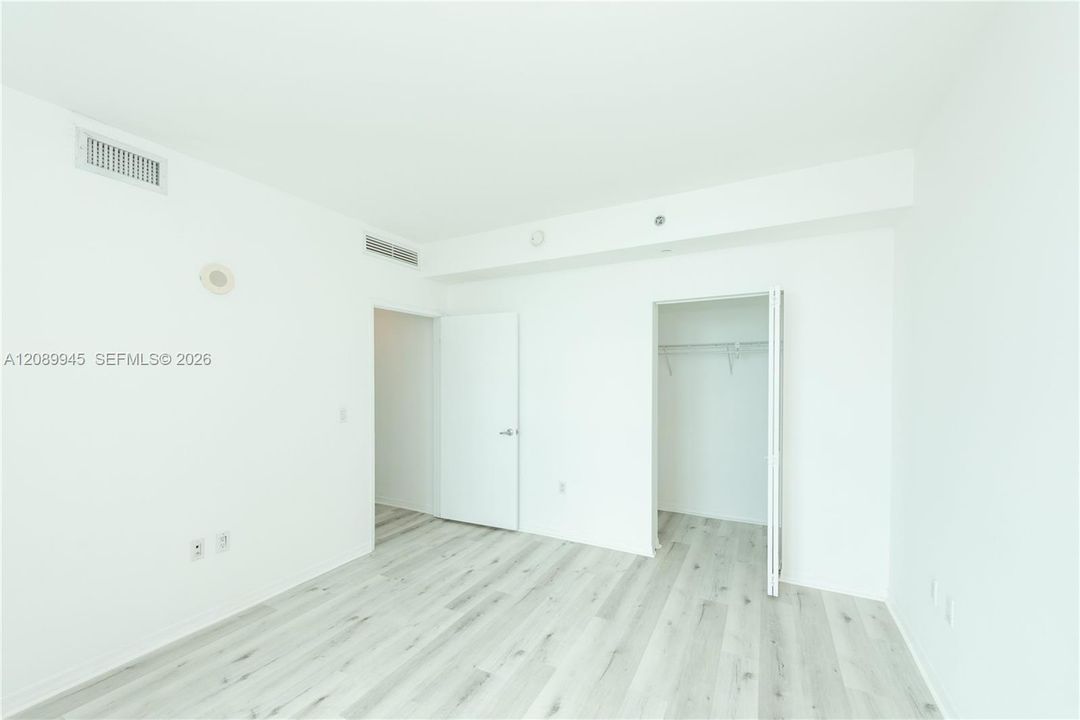 В аренду: $3,400 (1 спален, 1 ванн, 702 Квадратных фут)