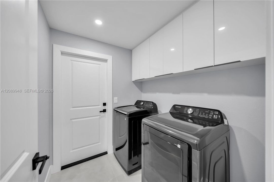 For Sale: $389,900 (3 beds, 2 baths, 1362 Square Feet)
