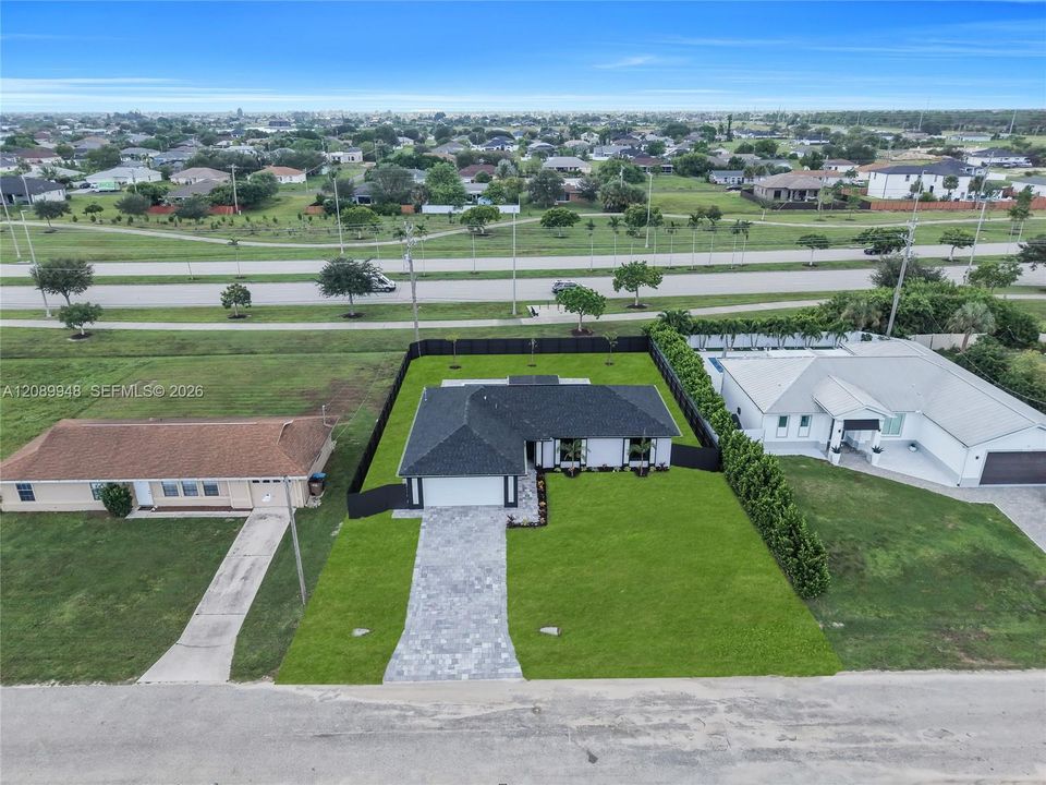 For Sale: $389,900 (3 beds, 2 baths, 1362 Square Feet)