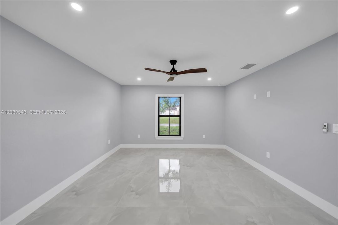For Sale: $389,900 (3 beds, 2 baths, 1362 Square Feet)