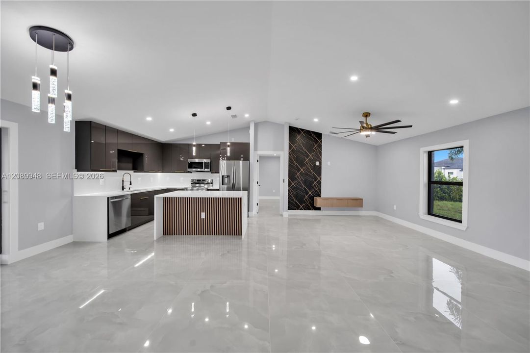 For Sale: $389,900 (3 beds, 2 baths, 1362 Square Feet)
