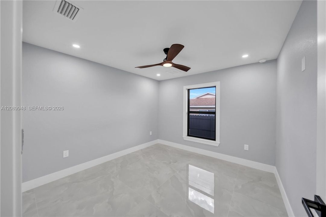 For Sale: $389,900 (3 beds, 2 baths, 1362 Square Feet)