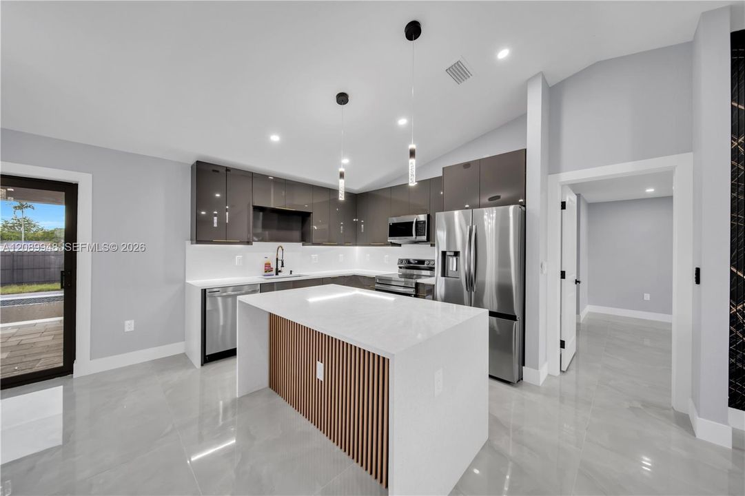 For Sale: $389,900 (3 beds, 2 baths, 1362 Square Feet)