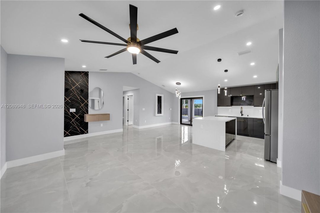 For Sale: $389,900 (3 beds, 2 baths, 1362 Square Feet)