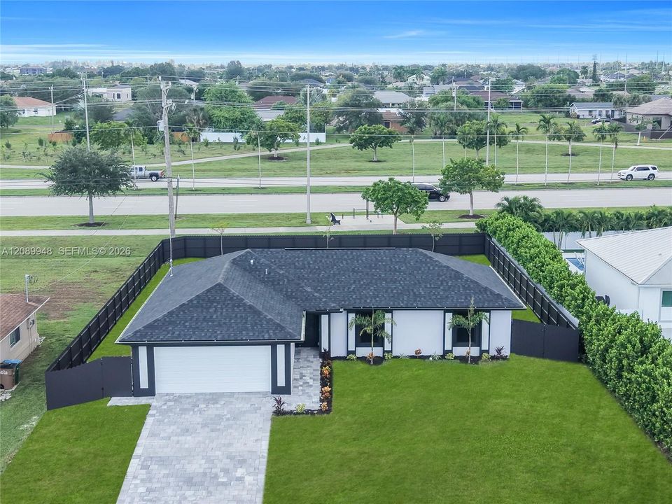 For Sale: $389,900 (3 beds, 2 baths, 1362 Square Feet)