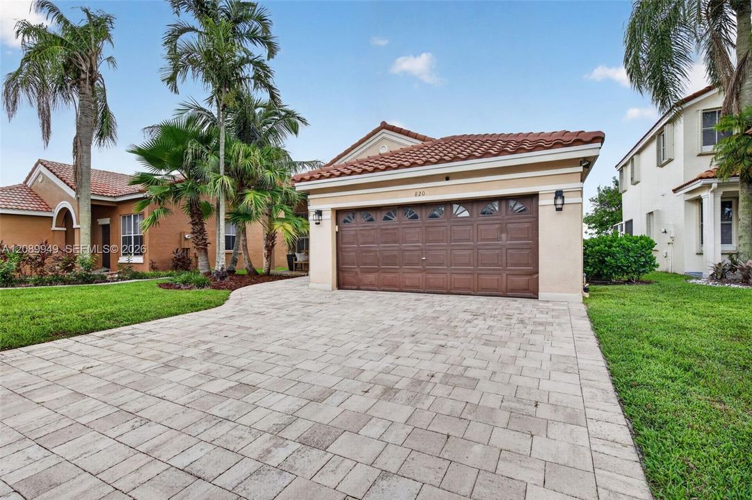 For Sale: $799,000 (3 beds, 2 baths, 1532 Square Feet)