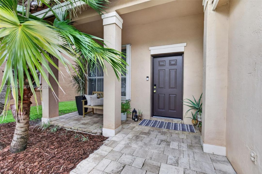 For Sale: $799,000 (3 beds, 2 baths, 1532 Square Feet)