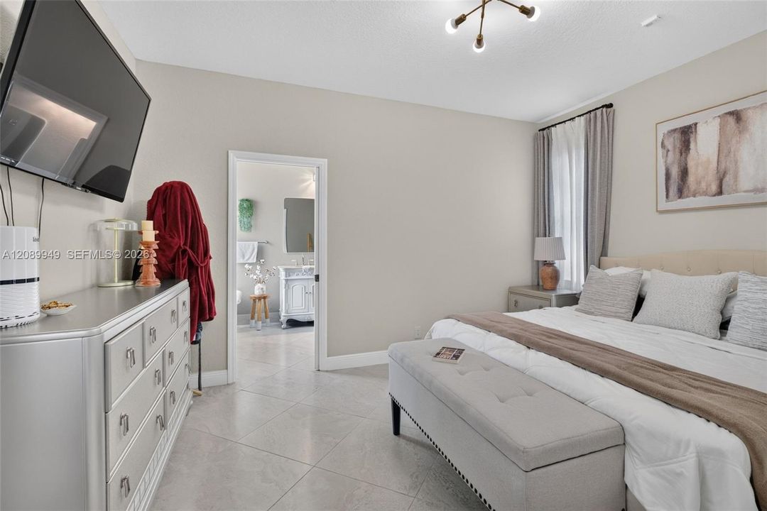 For Sale: $799,000 (3 beds, 2 baths, 1532 Square Feet)
