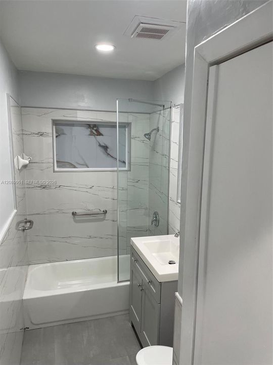 En Venta: $524,000 (4 camas, 3 baños, 1525 Pies cuadrados)