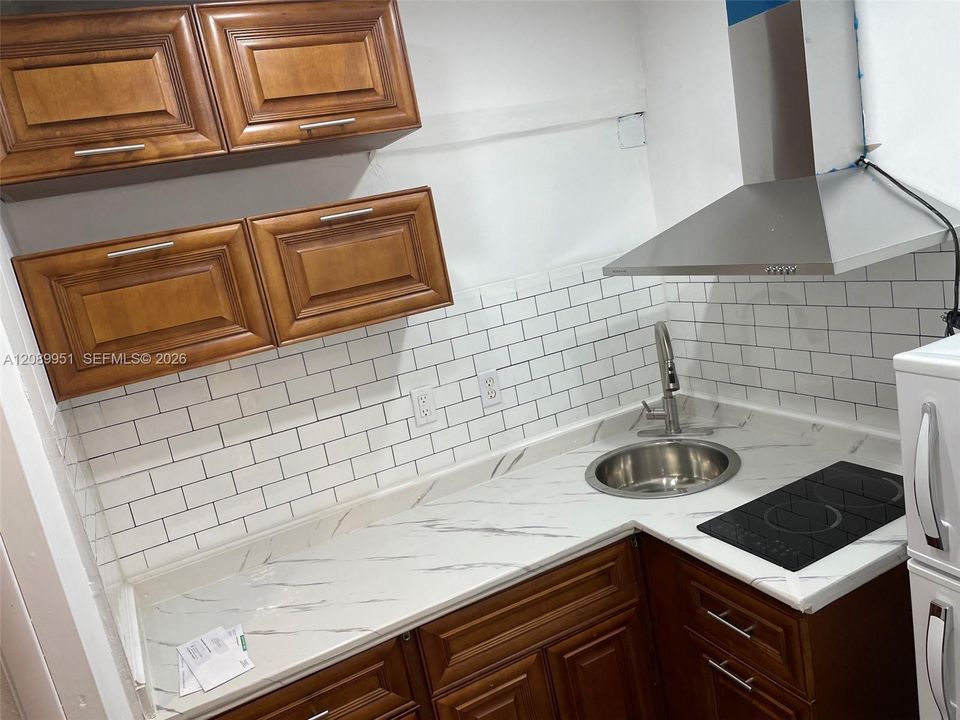 En Venta: $524,000 (4 camas, 3 baños, 1525 Pies cuadrados)