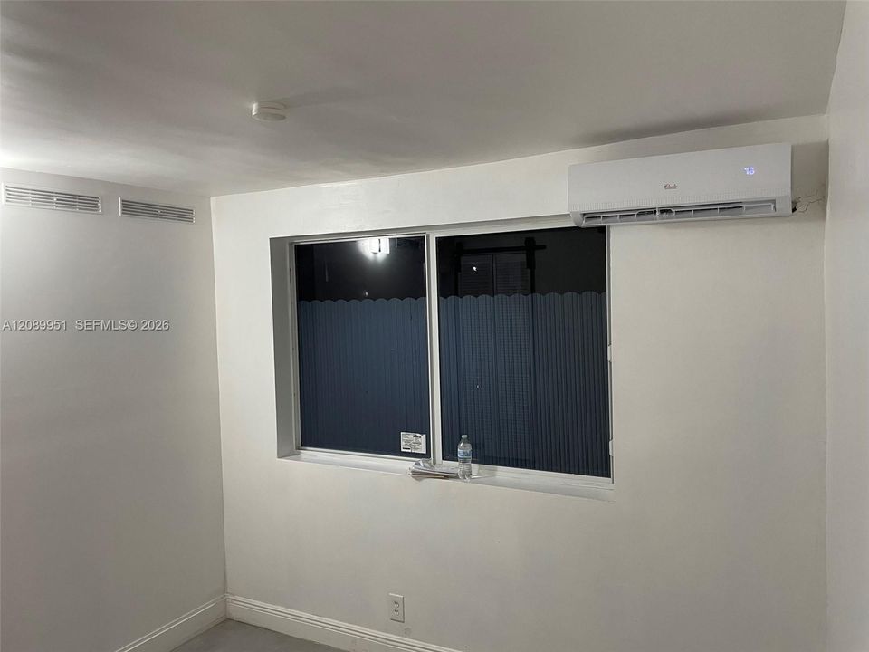 En Venta: $524,000 (4 camas, 3 baños, 1525 Pies cuadrados)
