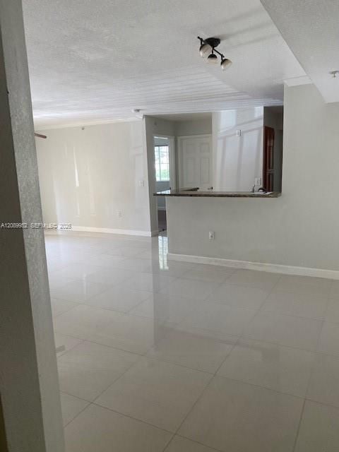 For Rent: $2,575 (2 beds, 2 baths, 1080 Square Feet)