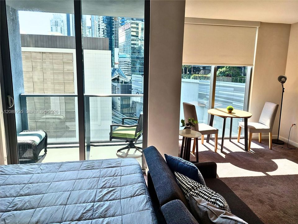 For Rent: $2,500 (0 beds, 1 baths, 545 Square Feet)