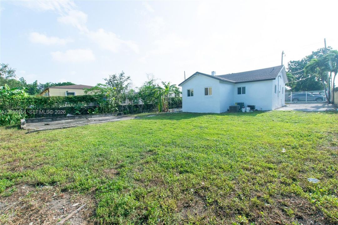 На продажу: $589,000 (4 спален, 2 ванн, 1149 Квадратных фут)