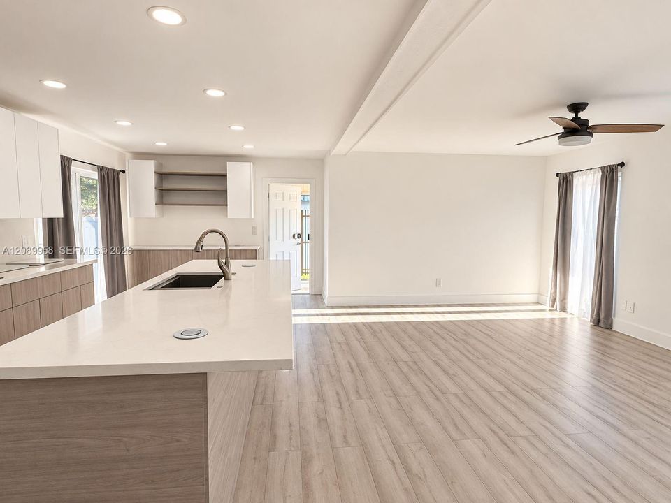 For Sale: $450,000 (3 beds, 2 baths, 1308 Square Feet)