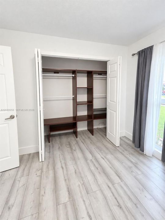 For Sale: $450,000 (3 beds, 2 baths, 1308 Square Feet)