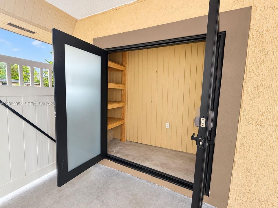 For Sale: $450,000 (3 beds, 2 baths, 1308 Square Feet)